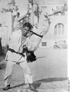 What’s The Difference Between Jujitsu and Brazilian jiu jitsu