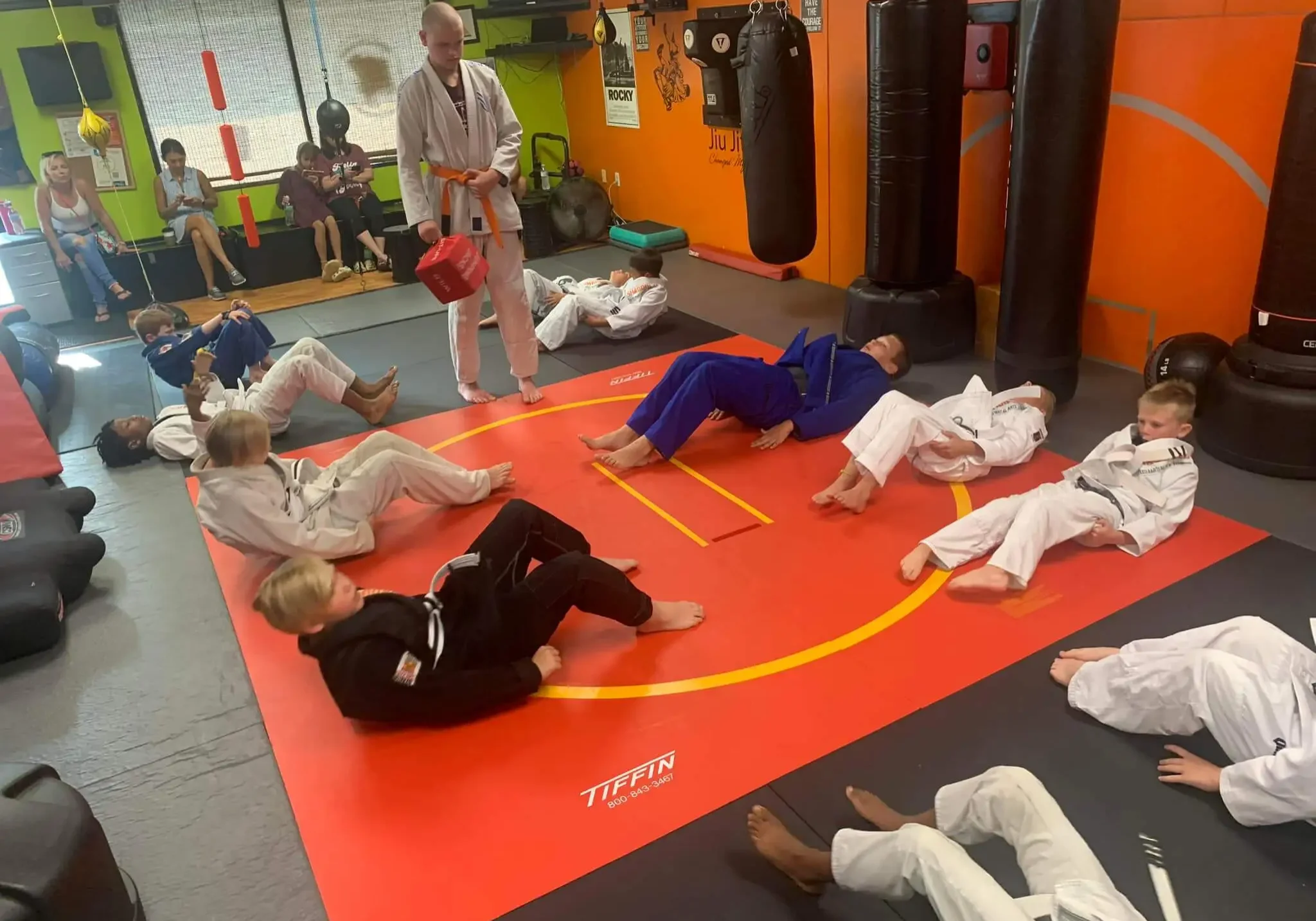 kids-warm-up-for-mma-classes-_1_